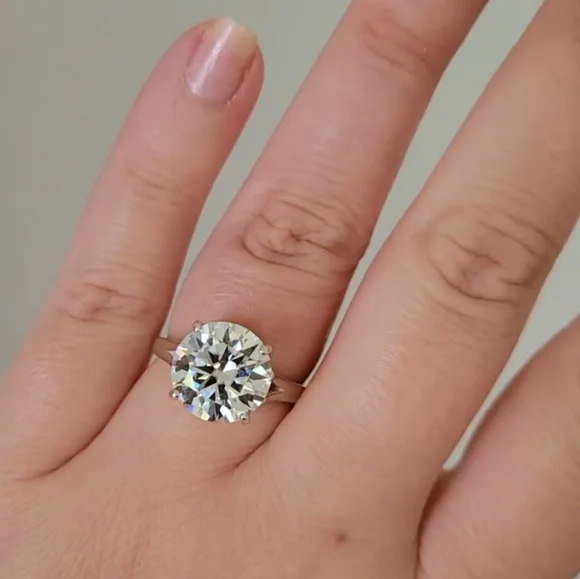 New 5ct Certified Moissanite Engagement Ring!!! - Picture 4 of 9